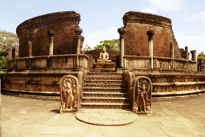 polonnaruwa vatadage sri lanka