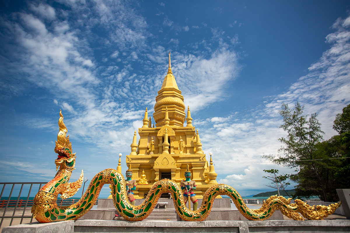 Laem Sor Chedi Pagoda, Ko Samui, Thailand