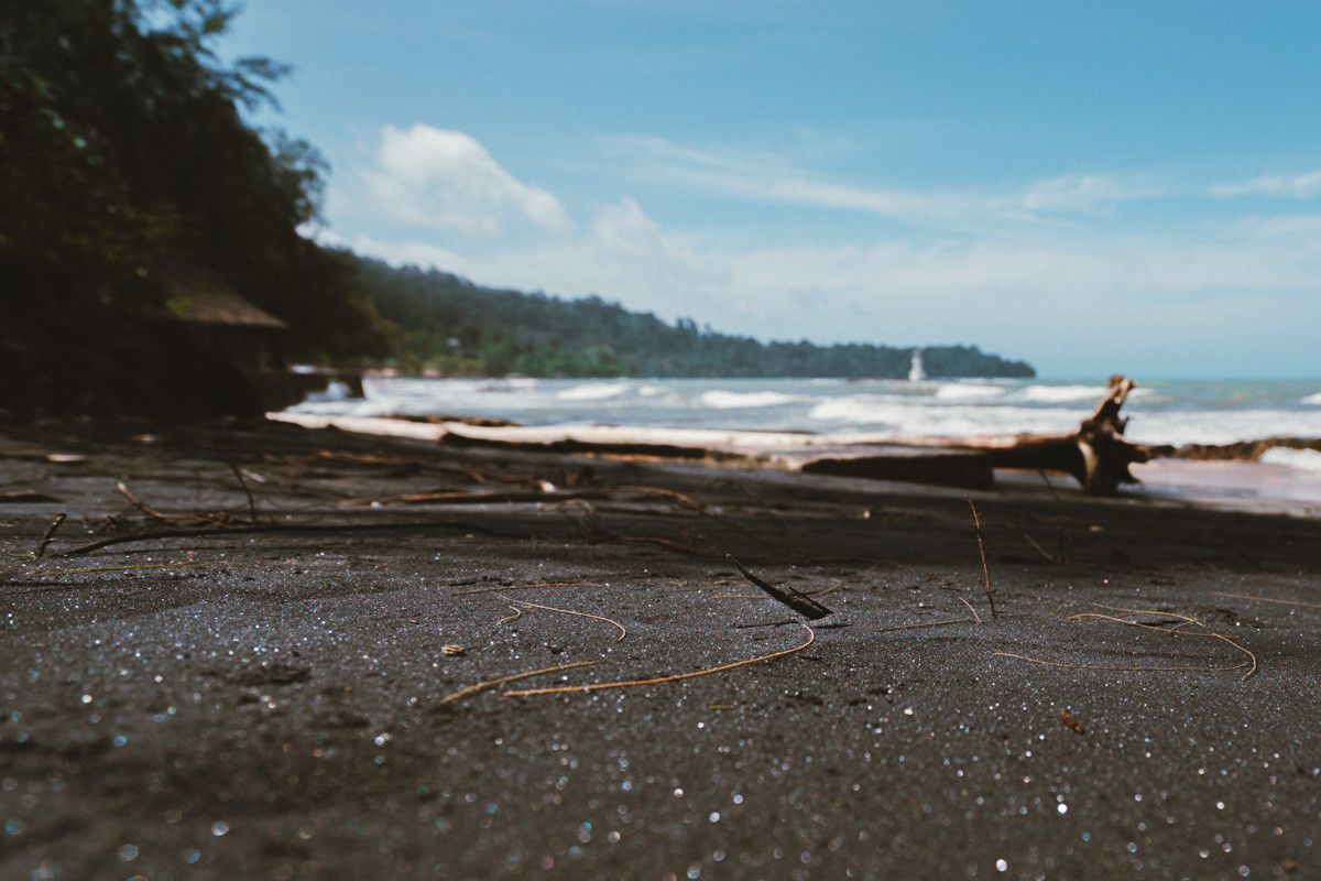 Black Sand Beach (Nang Thong Beach)