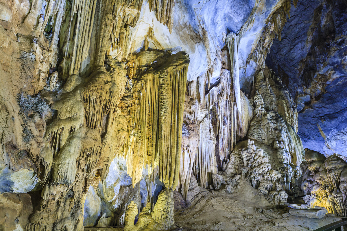 Phraya Nakhon Cave