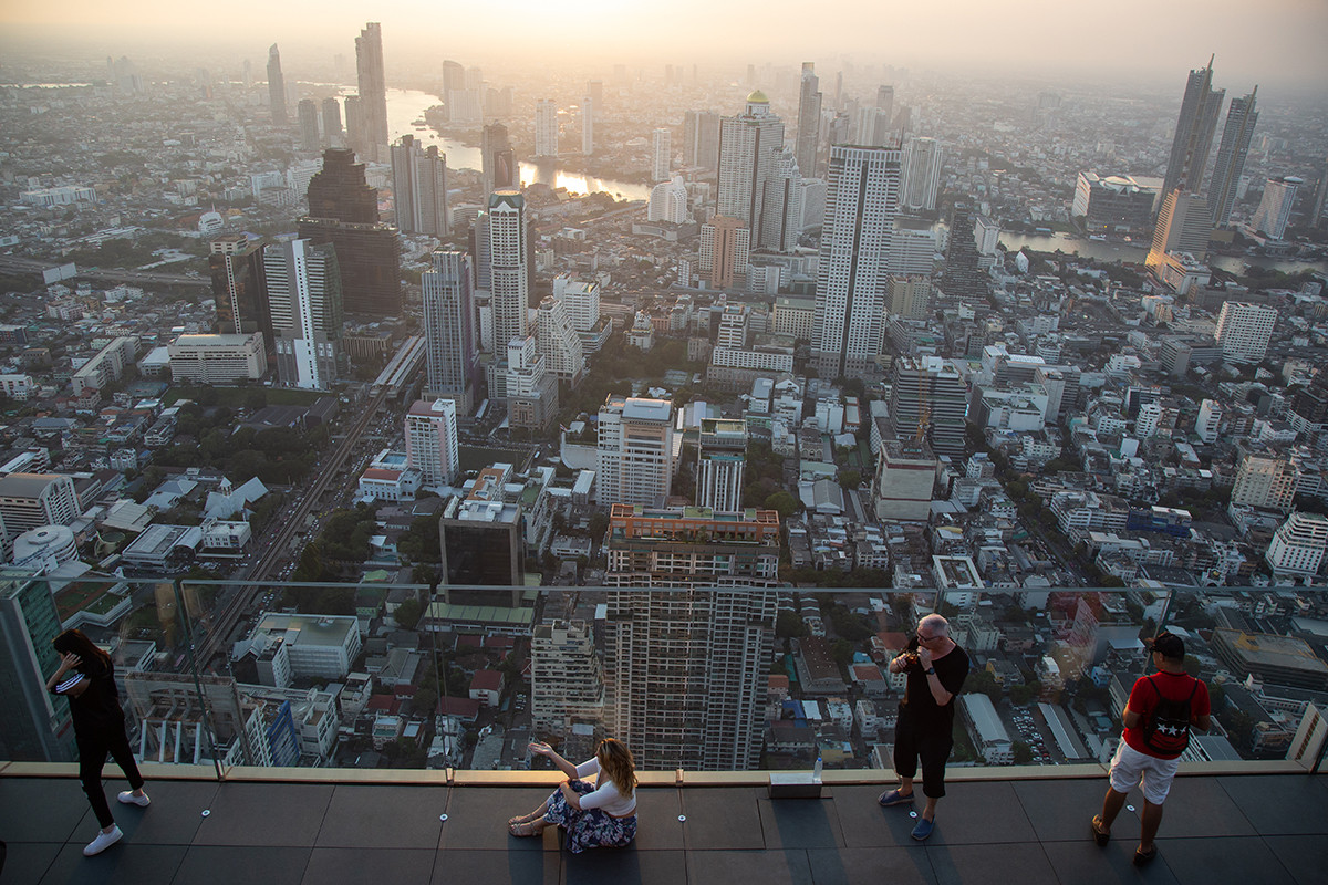 Mahanakhon Skywalk