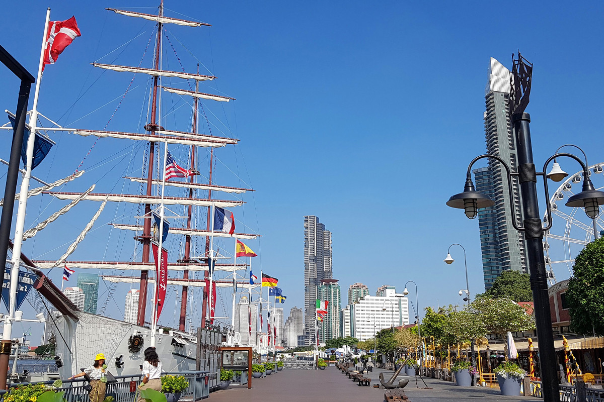 Asiatique The Riverfront